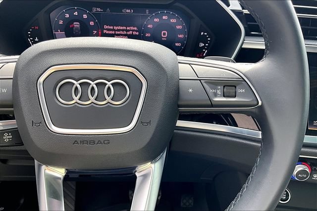 Used 2023 Audi Q3 2.0T Premium w/ Convenience Package AWD/4WD image 12