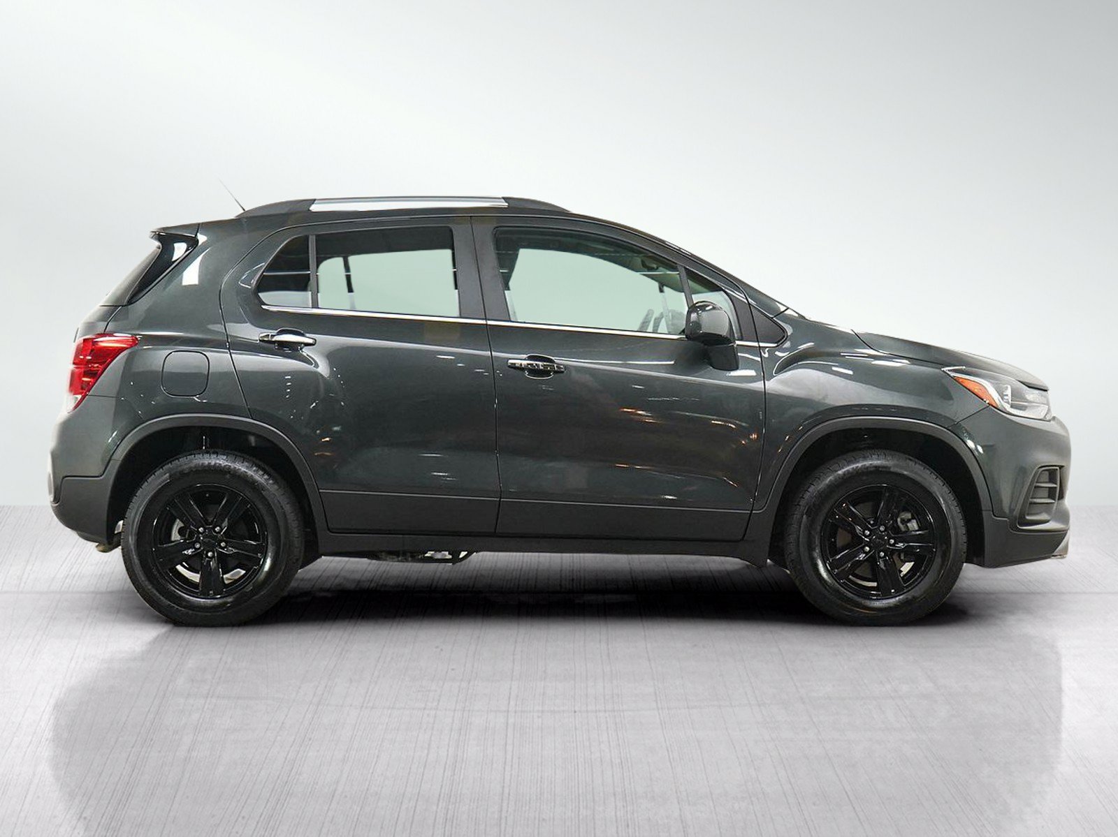 Used 2020 Chevrolet Trax LT w/ LT Convenience Package AWD/4WD image 6