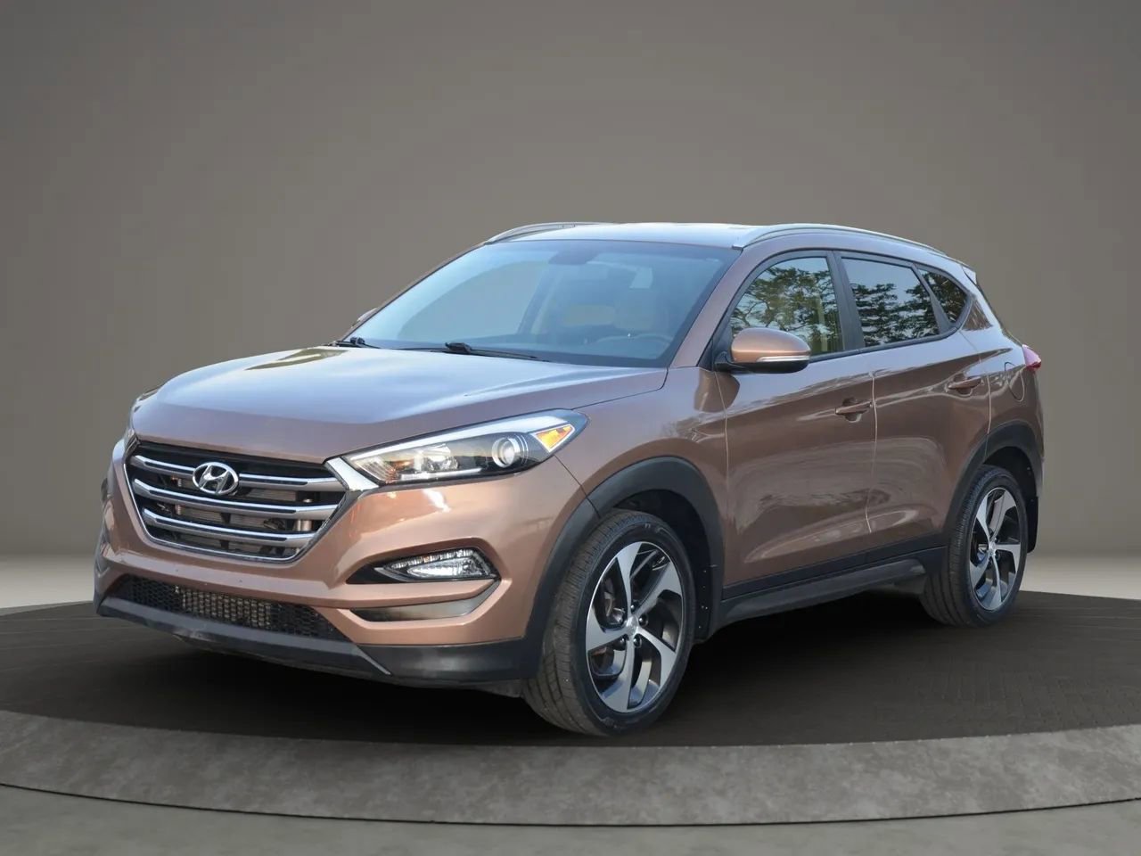 Used 2016 Hyundai Tucson Sport image 1