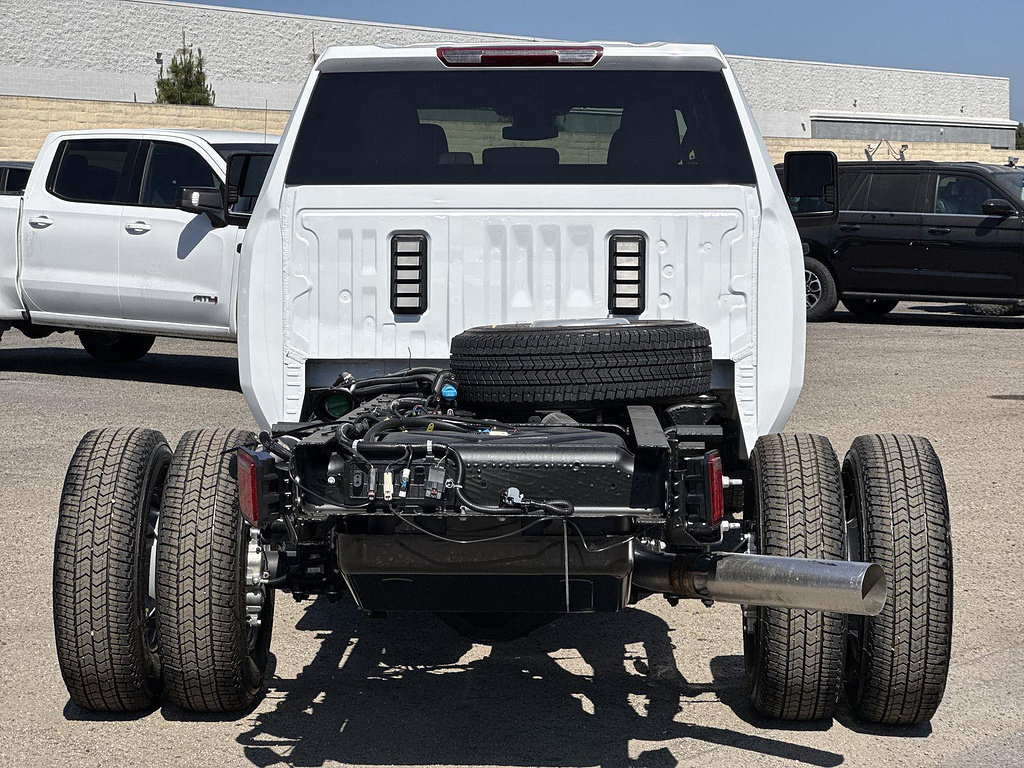 New 2026 GMC Sierra 3500 Pro RWD image 4
