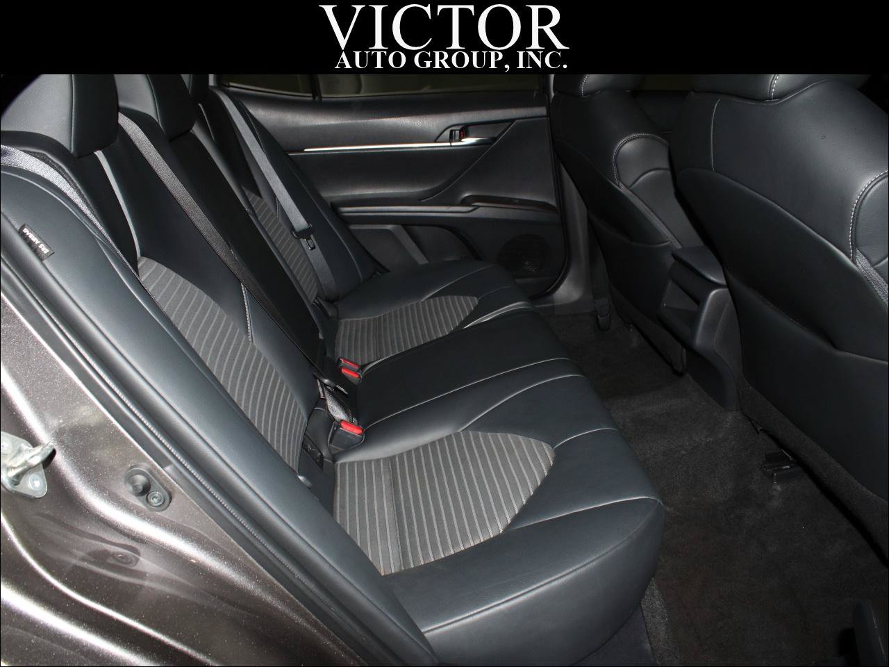 Used 2021 Toyota Camry SE FWD image 32