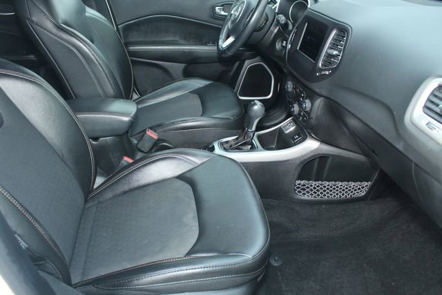 Used 2019 Jeep Compass Latitude w/ Popular Equipment Group image 3