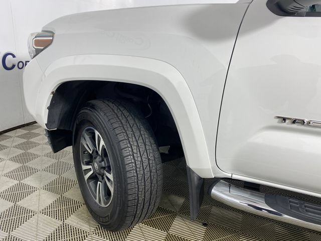 Used 2019 Toyota Tacoma TRD Sport AWD/4WD image 23