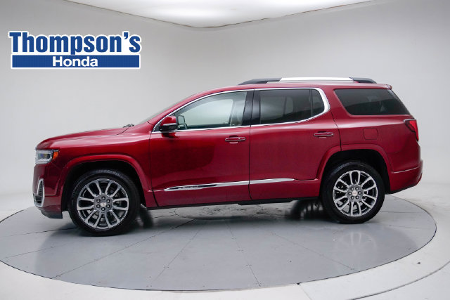 Used 2023 GMC Acadia Denali w/ Denali Technology Package AWD/4WD image 2
