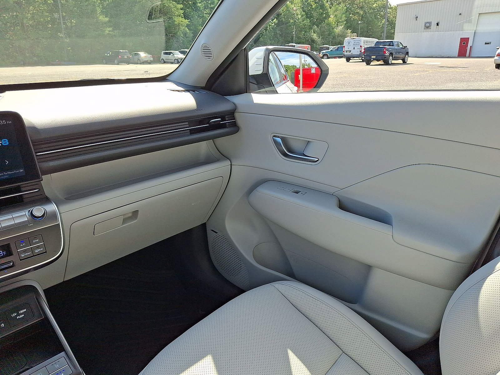 Certified 2024 Hyundai Kona Limited AWD/4WD image 11