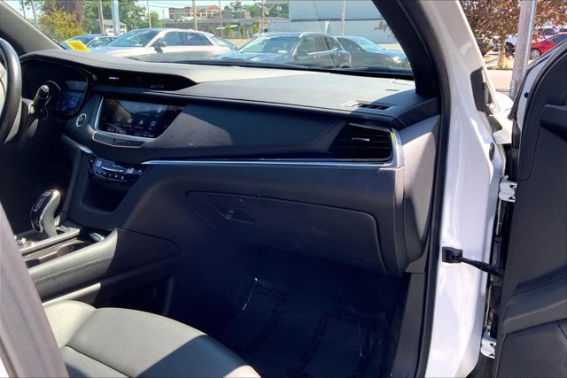 Used 2023 Cadillac XT6 Luxury AWD/4WD image 16