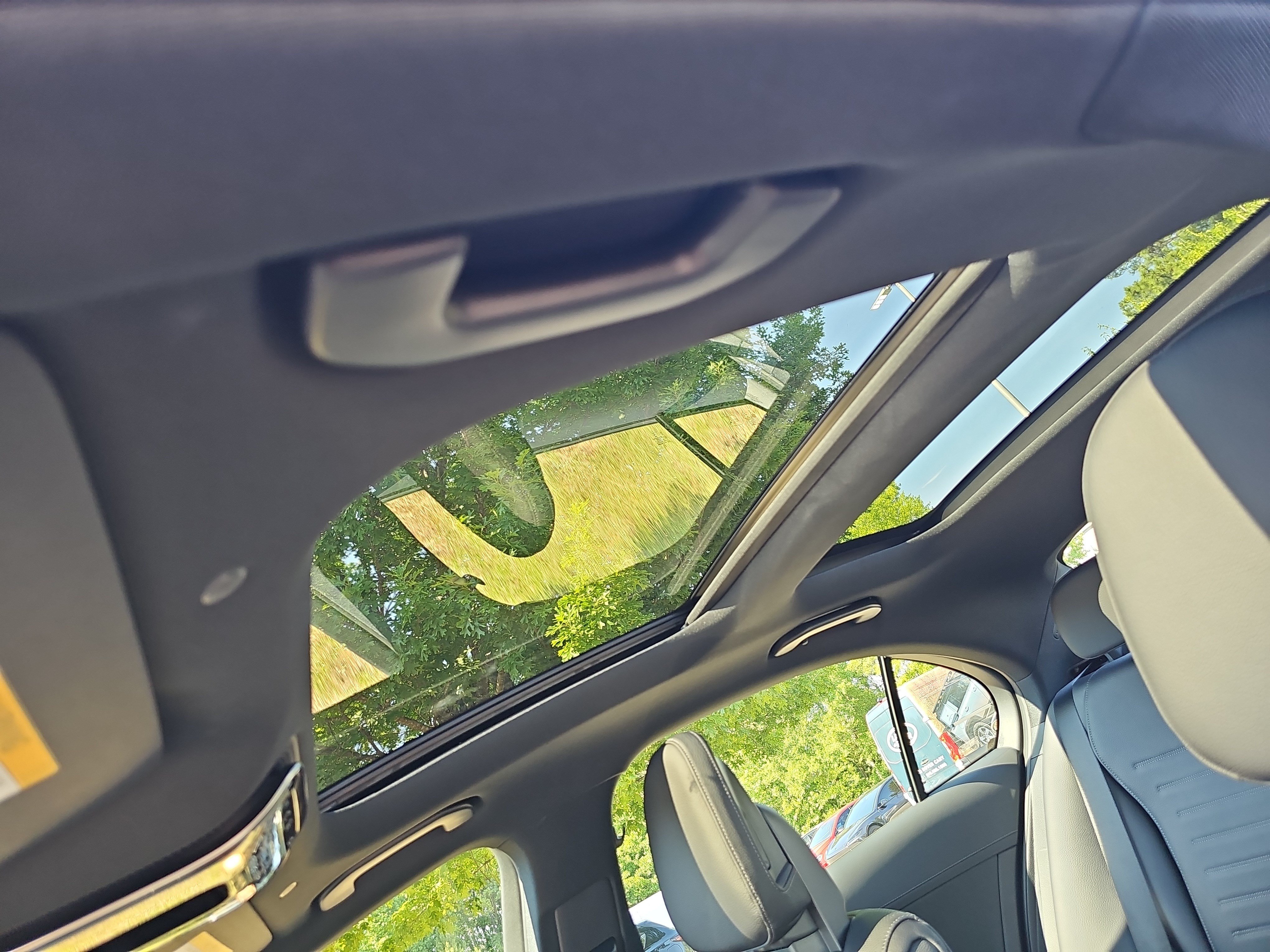 New 2026 Mercedes-Benz C 43 AMG 4MATIC Sedan image 30
