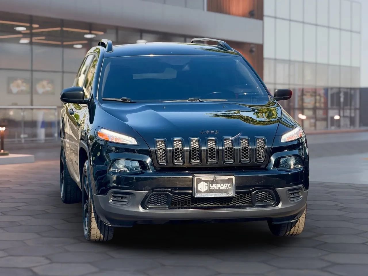 Used 2017 Jeep Cherokee Sport image 24