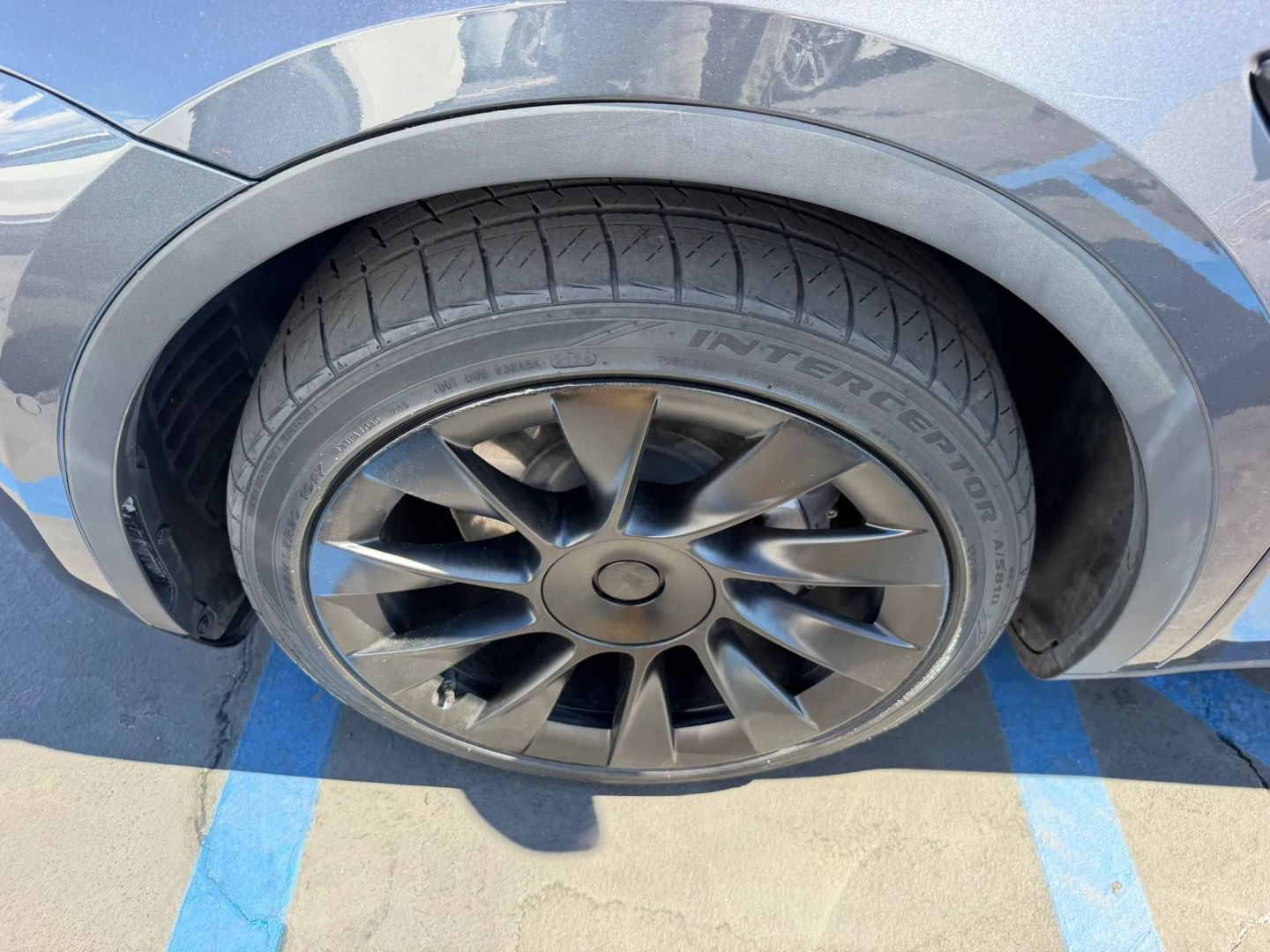 Used 2021 Tesla Model Y Long Range AWD/4WD image 28
