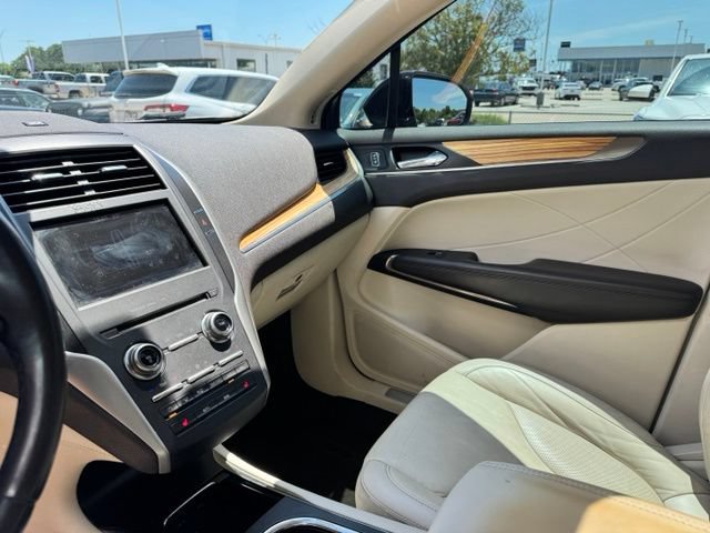Used 2015 Lincoln MKC FWD w/ Equipment Group 101A Select image 18