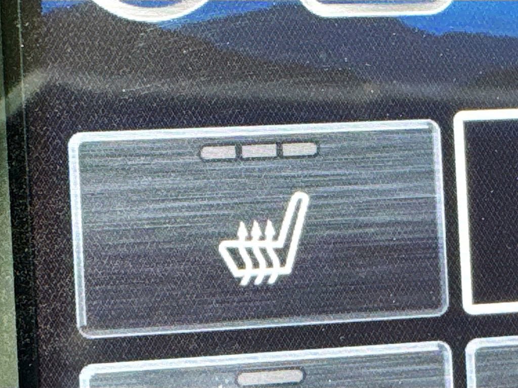 Certified 2023 Subaru Ascent Premium w/ Convenience Package image 27