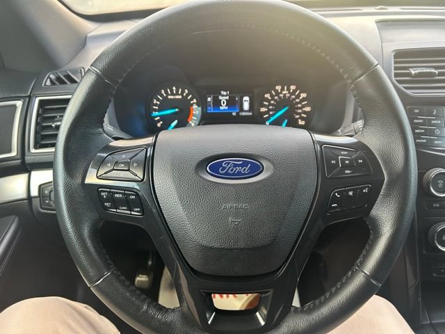 Used 2017 Ford Explorer XLT AWD/4WD image 23