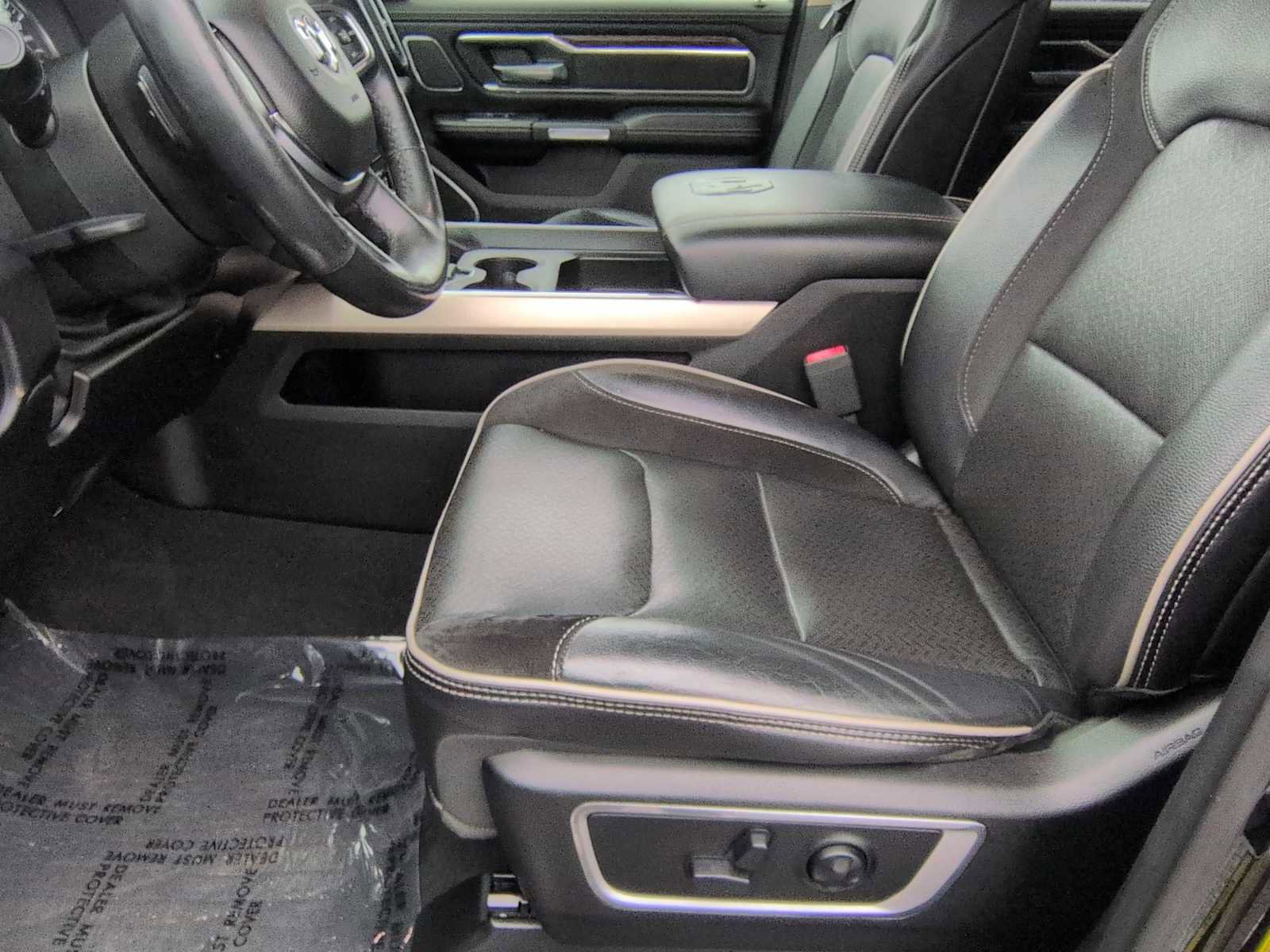 Used 2019 RAM 1500 Laramie image 17