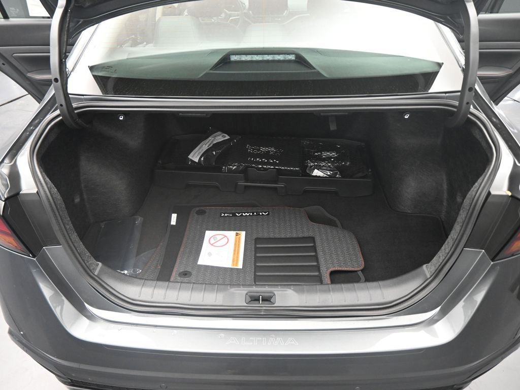 New 2025 Nissan Altima 2.5 SR image 19