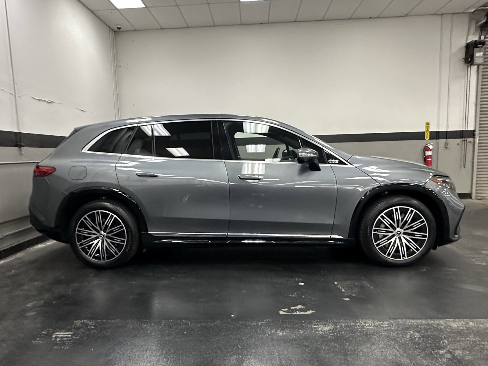 Certified 2023 Mercedes-Benz EQS 580 4MATIC SUV image 11