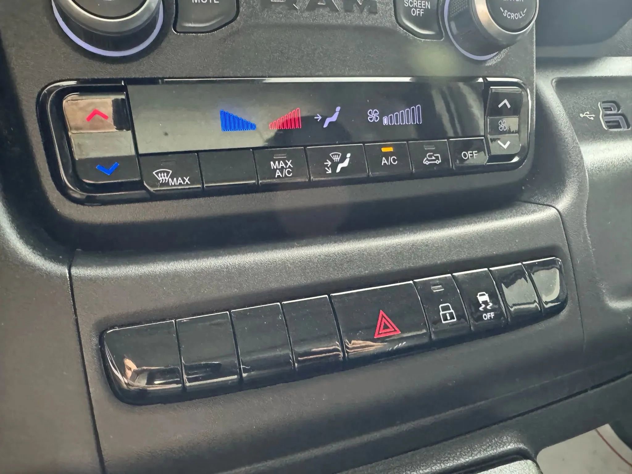 Used 2023 RAM ProMaster 3500 image 19