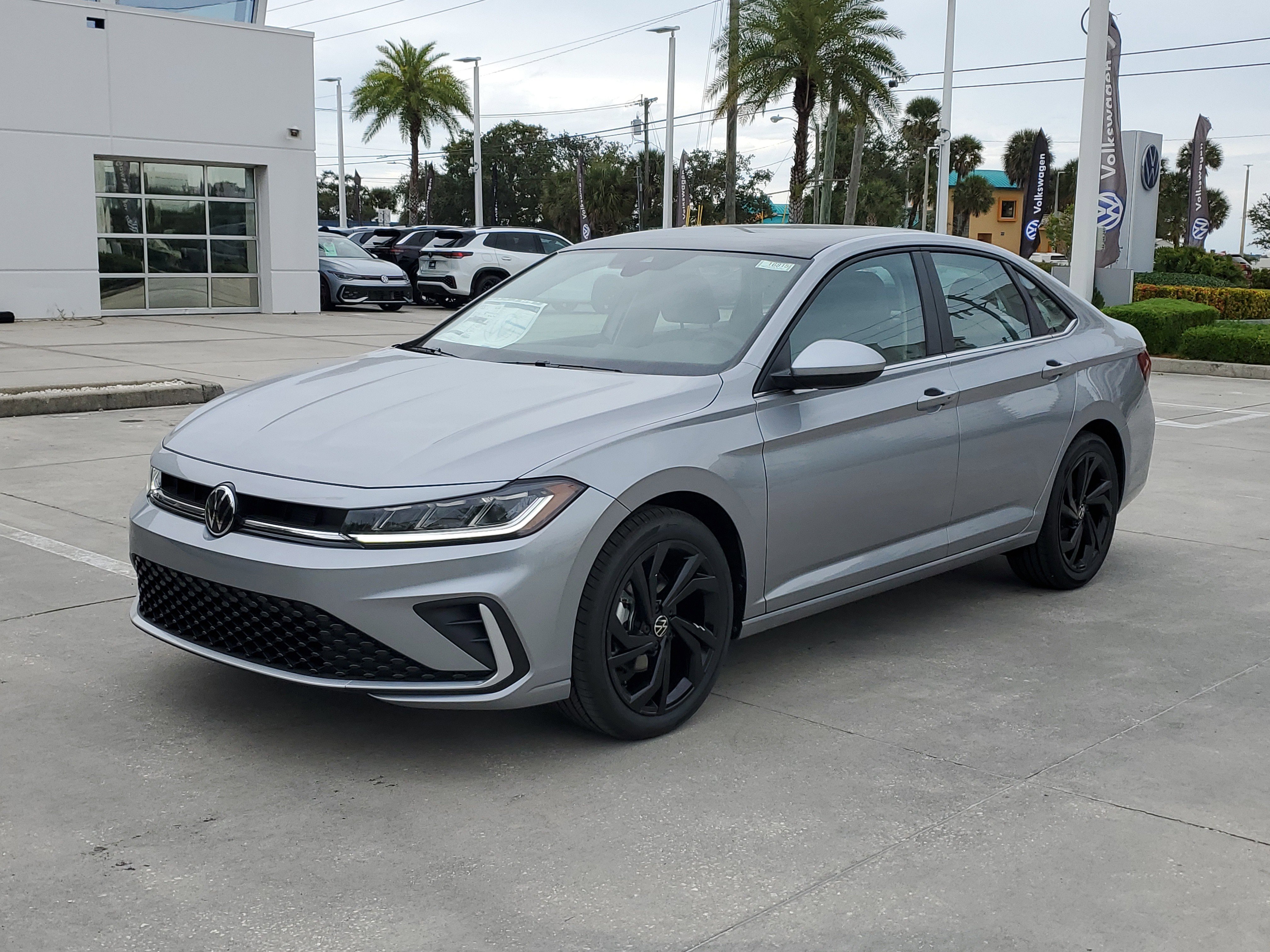 New 2026 Volkswagen Jetta SE image 2