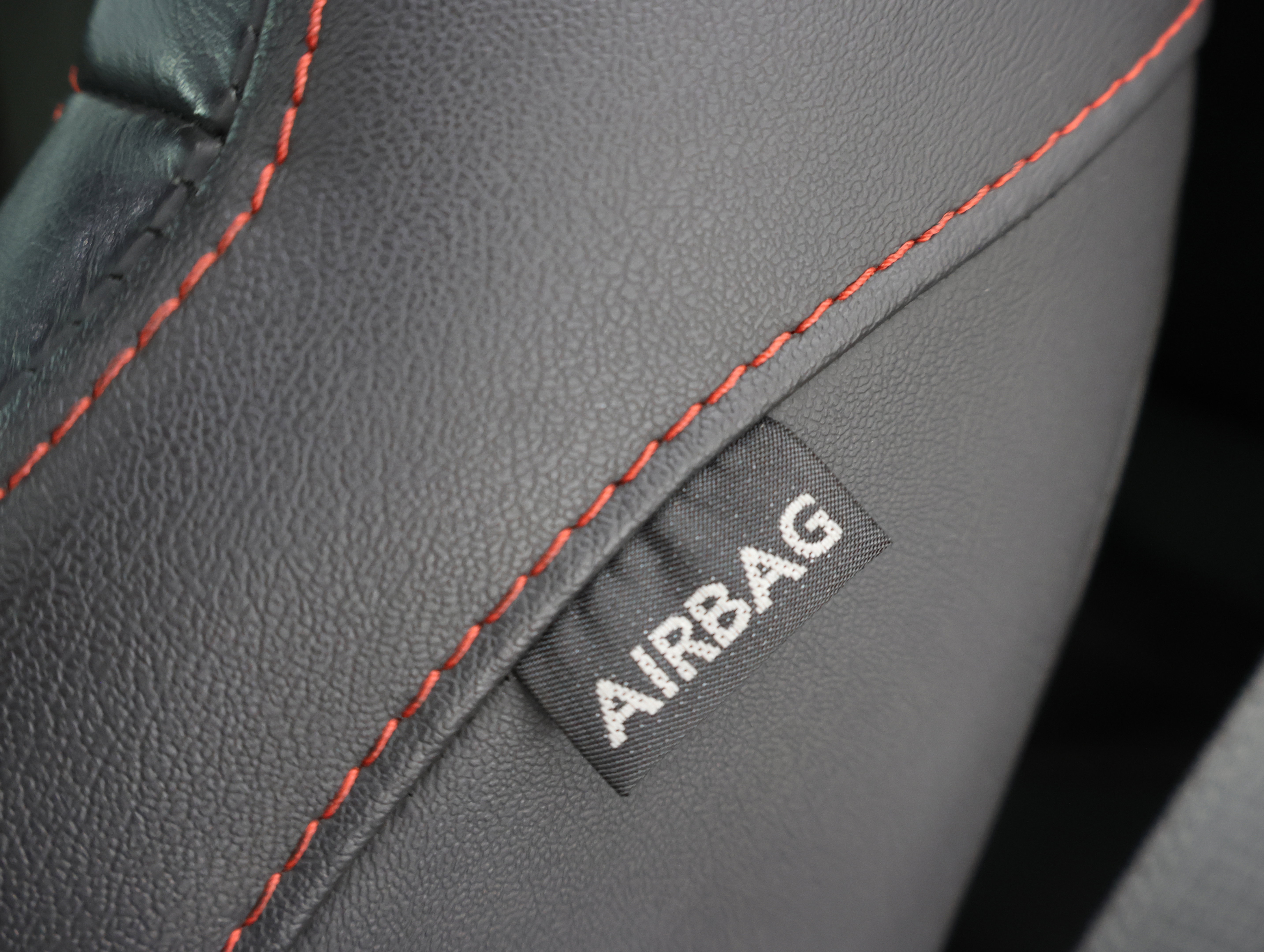 Used 2021 Chevrolet Camaro ZL1 RWD image 40