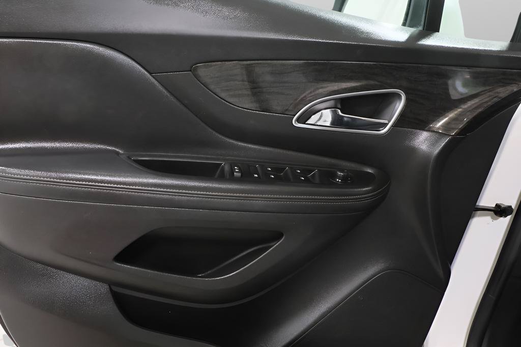 Used 2016 Buick Encore Convenience AWD/4WD image 23