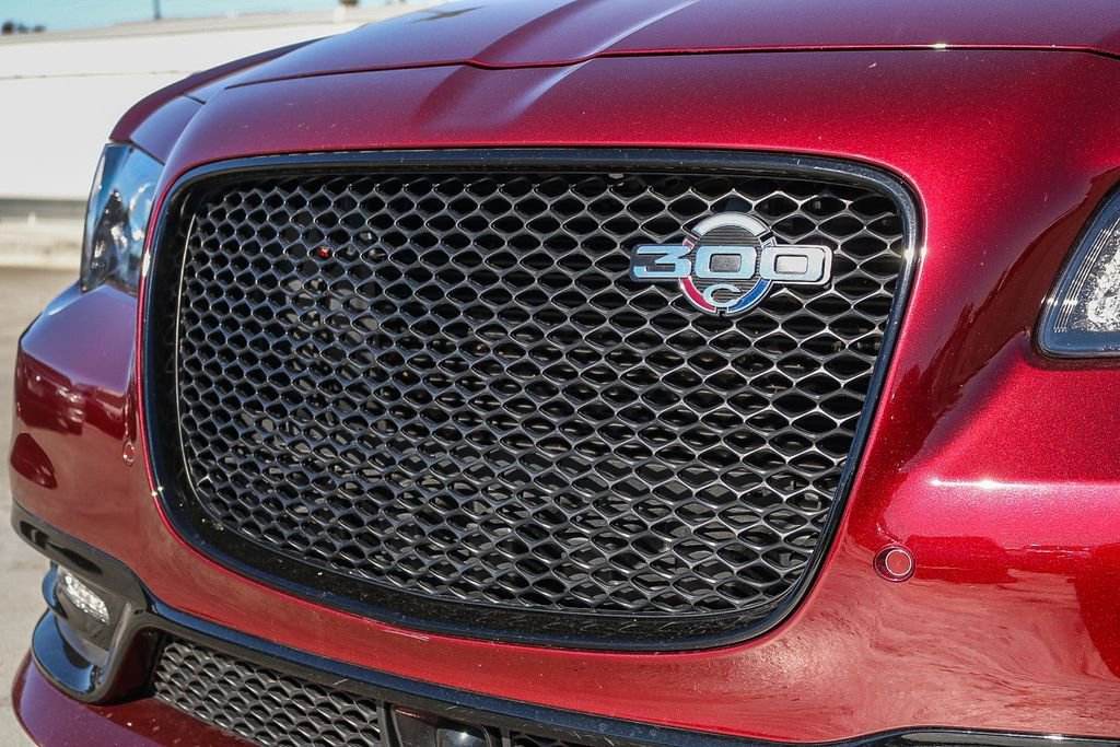 Used 2023 Chrysler 300 C image 6
