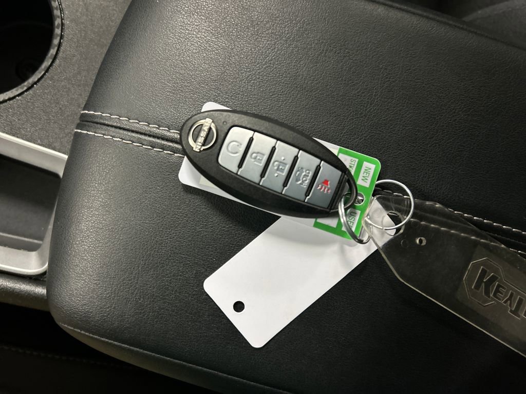 Used 2025 Nissan Altima 2.5 SV FWD image 20