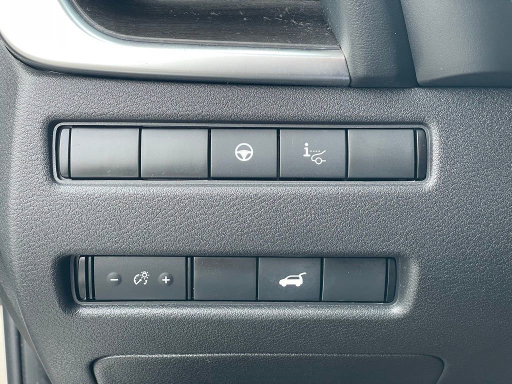 Certified 2023 Nissan Rogue Platinum FWD image 17