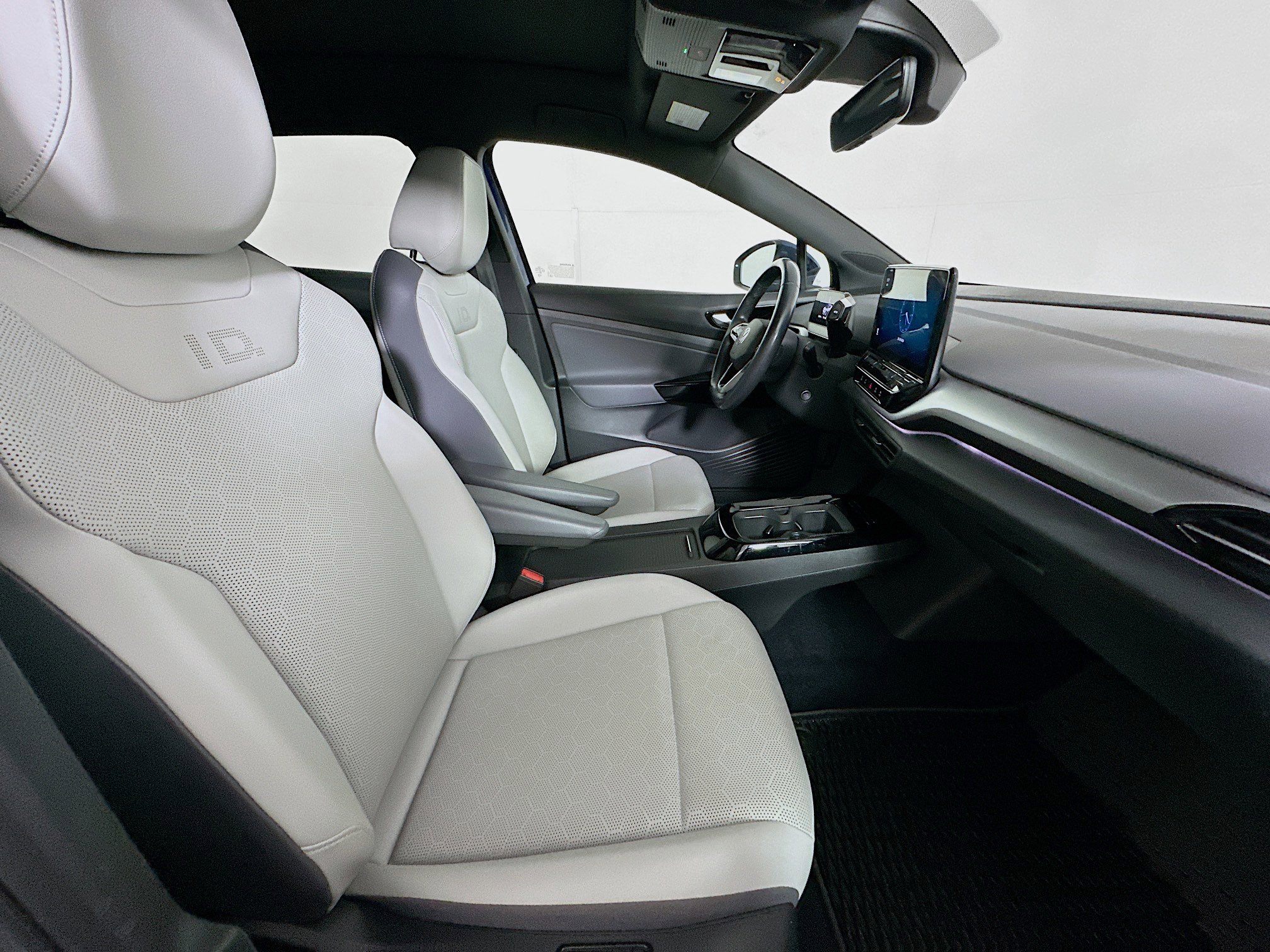 Used 2022 Volkswagen ID.4 Pro S w/ Gradient Package image 32