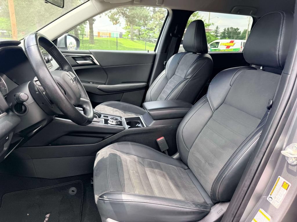 Used 2024 Mitsubishi Outlander SE AWD/4WD image 19