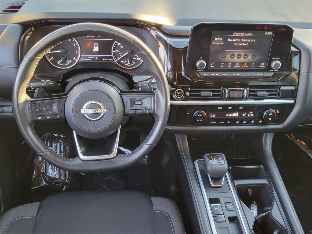 Used 2022 Nissan Pathfinder SV image 4