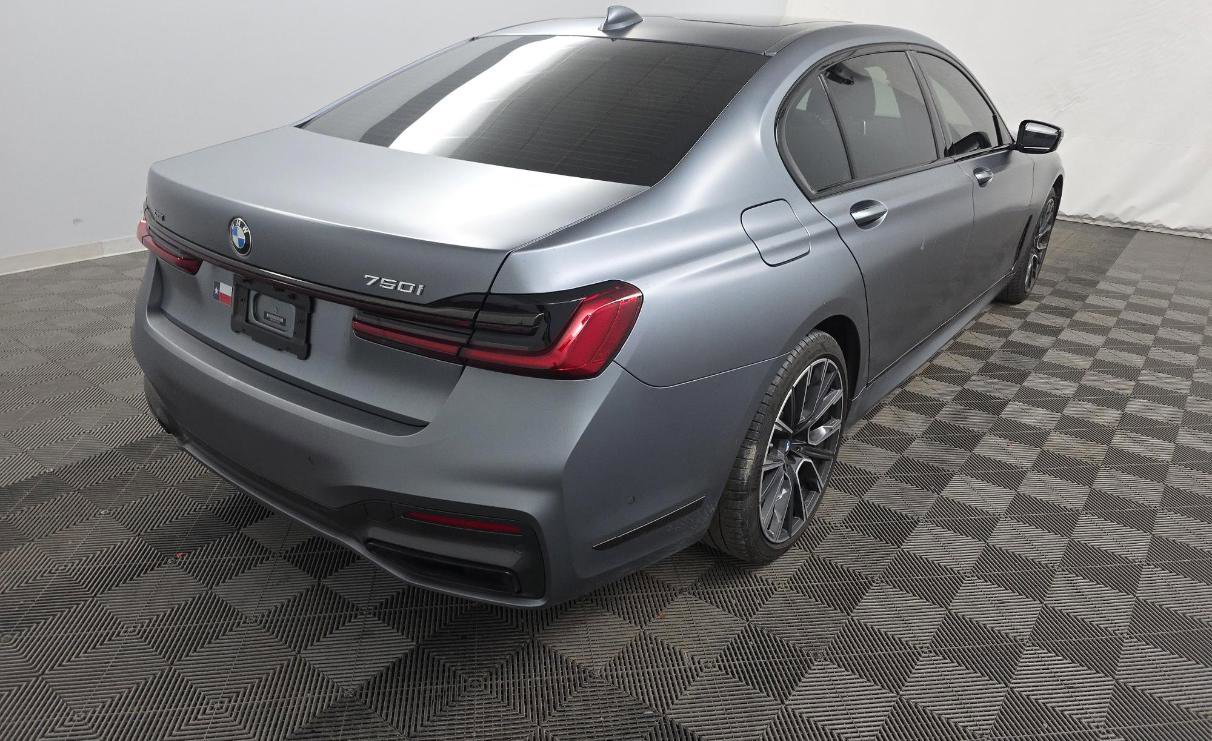 Used 2022 BMW 750i xDrive w/ Executive Package image 6