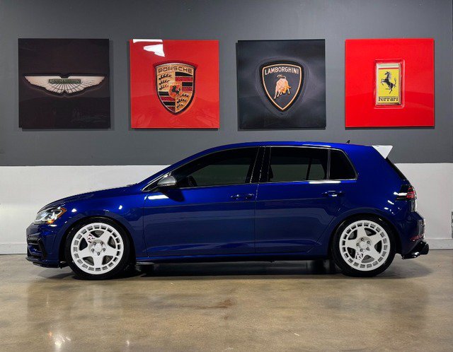 Used 2018 Volkswagen Golf R 4-Door AWD/4WD image 1