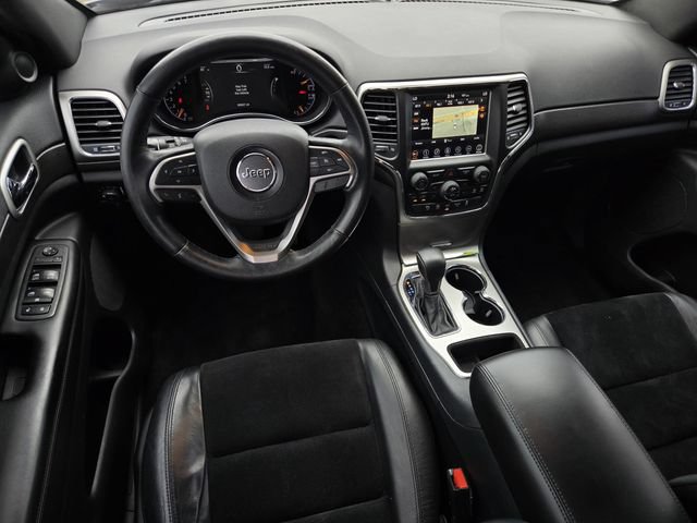 Used 2018 Jeep Grand Cherokee Altitude AWD/4WD image 17