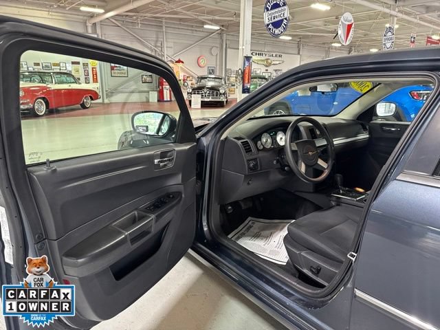 Used 2008 Chrysler 300 LX RWD image 13