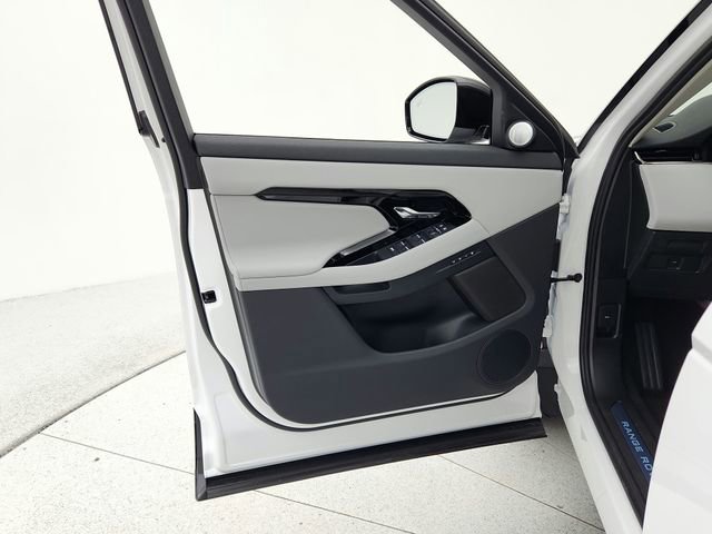 New 2025 Land Rover Range Rover Evoque Dynamic SE image 31
