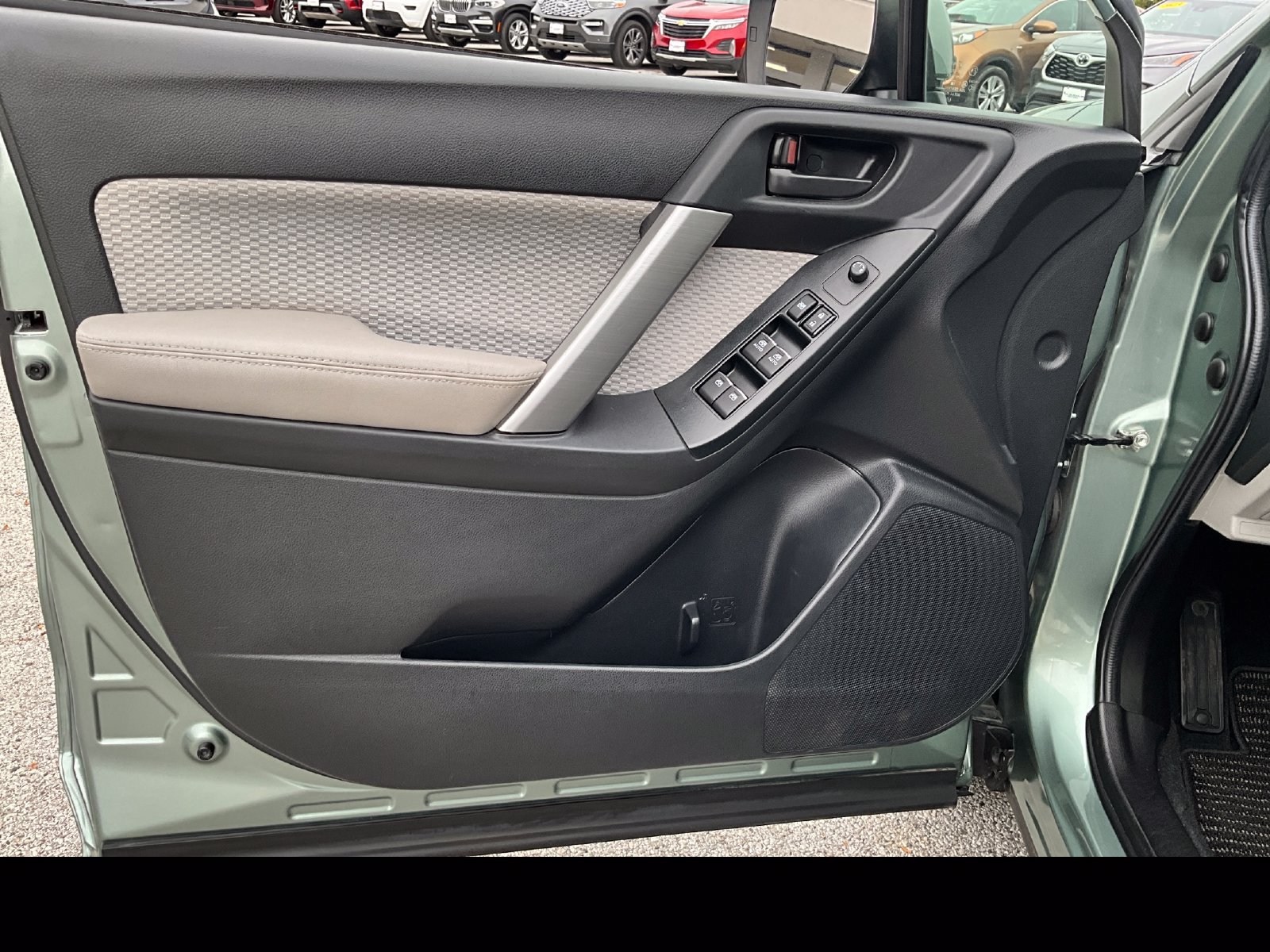 Used 2018 Subaru Forester 2.5i Premium AWD/4WD image 11