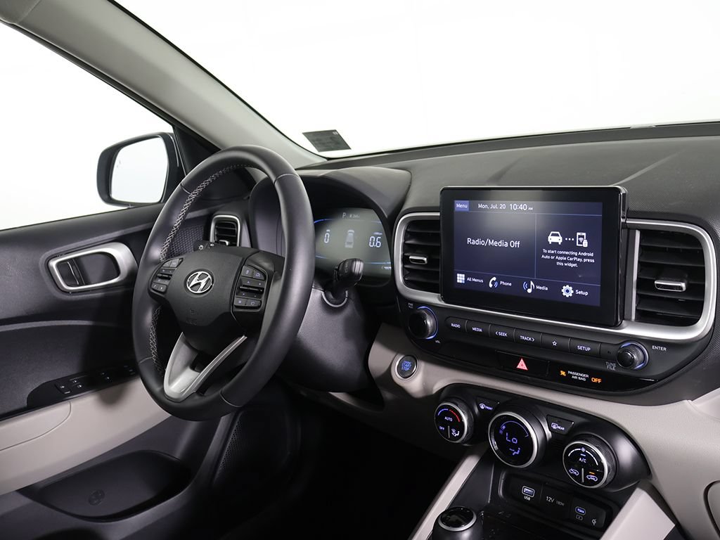 Certified 2026 Hyundai Venue SEL FWD image 24