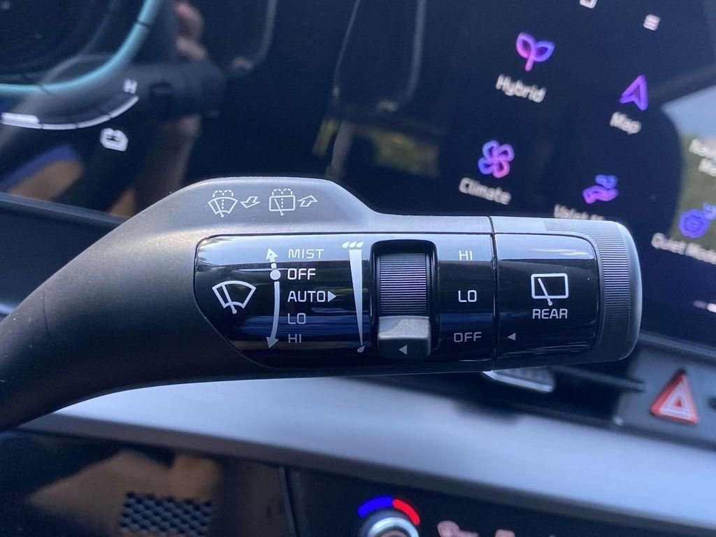 New 2025 Kia Sportage EX image 19