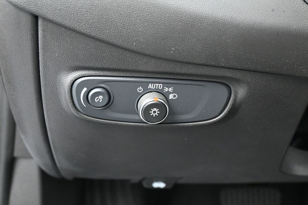 Used 2024 Chevrolet Equinox LS w/ Midnight Edition FWD image 15