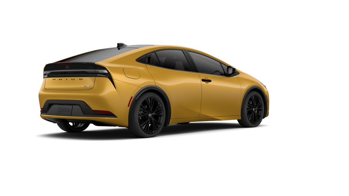 New 2027 Toyota Prius Plug-In Hybrid FWD image 12