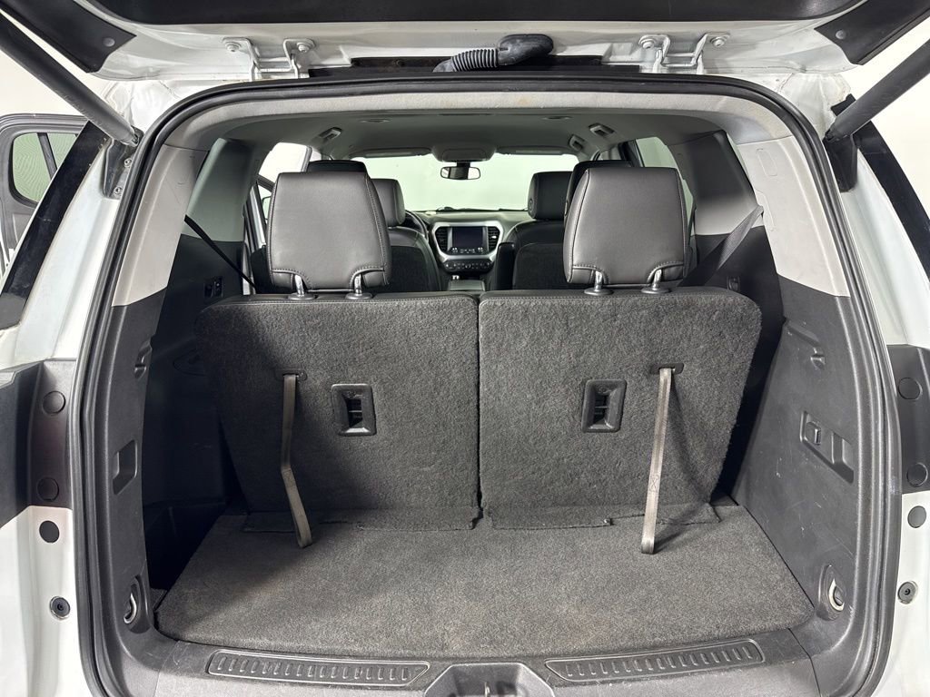 Used 2019 GMC Acadia SLT image 31