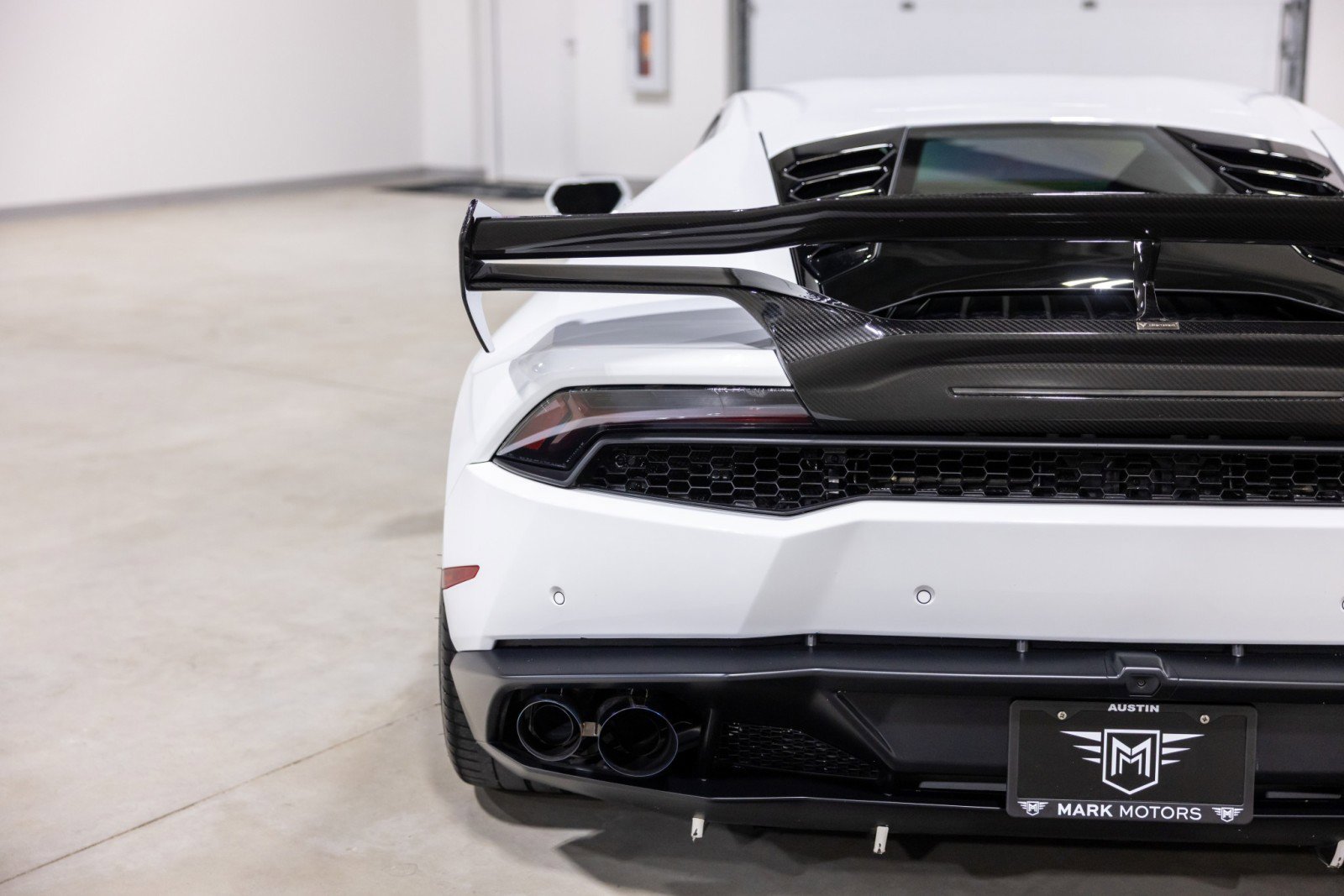 Used 2016 Lamborghini Huracan LP 610-4 image 15