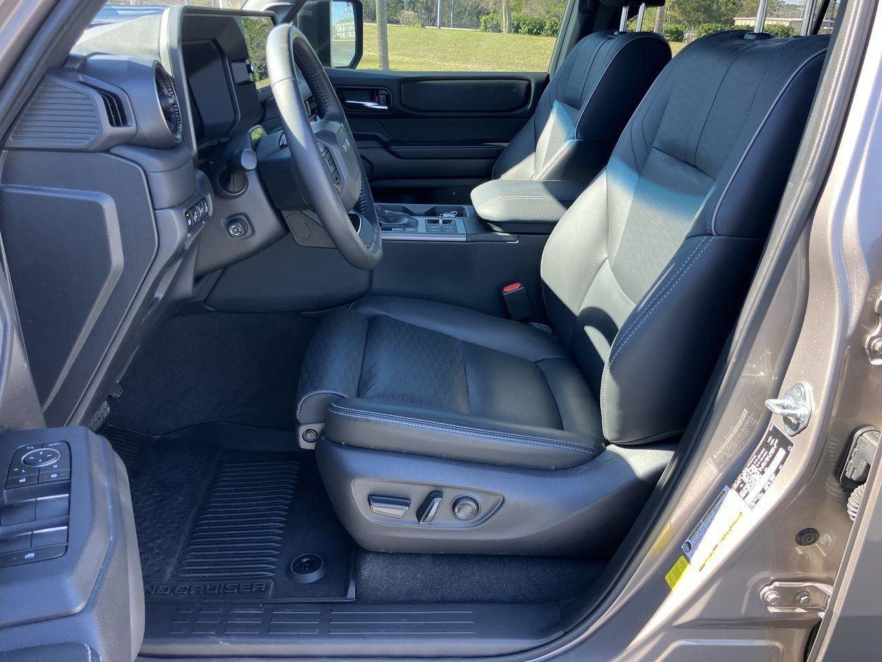 Certified 2024 Toyota Land Cruiser image 15