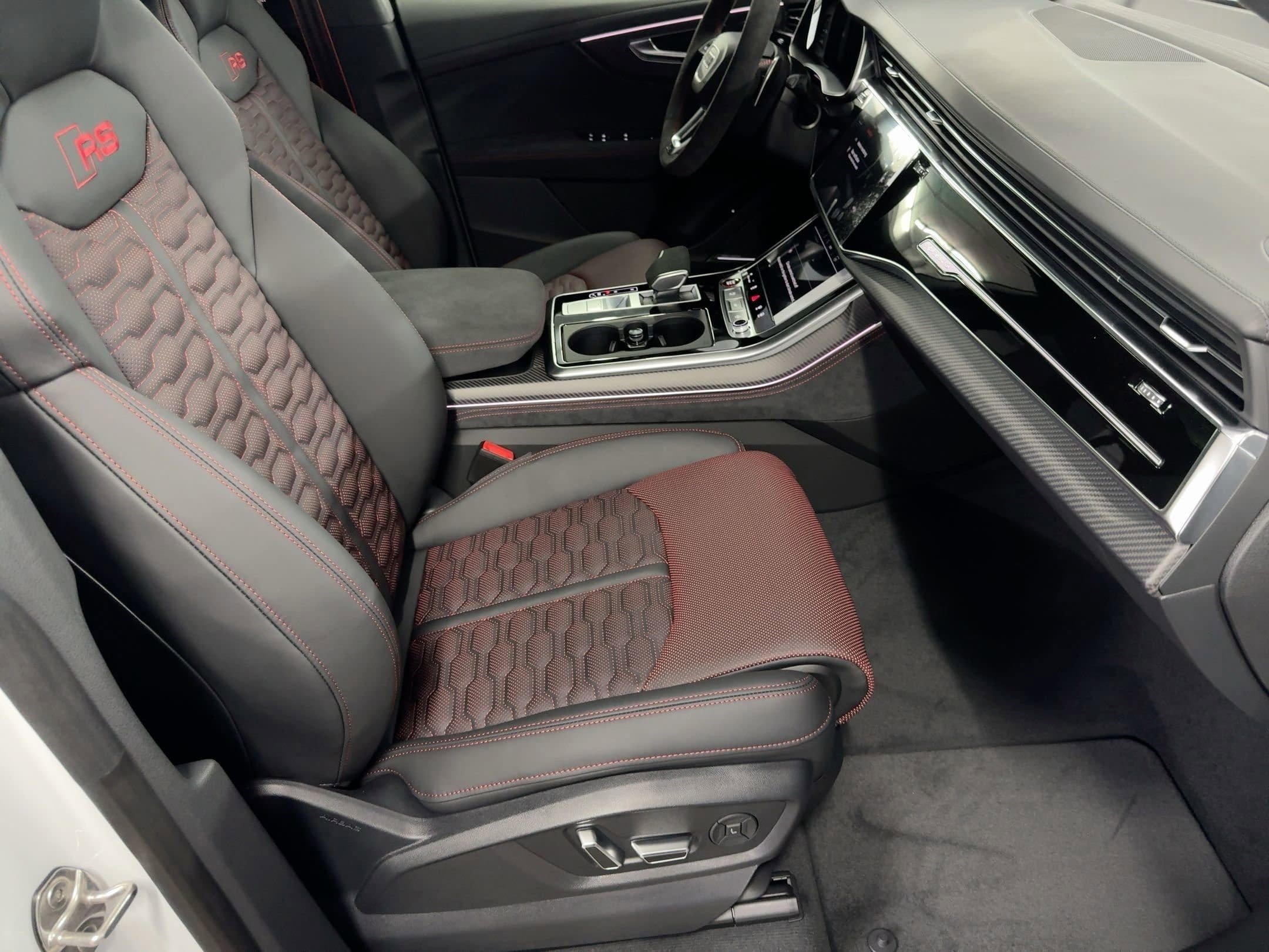 New 2026 Audi RS Q8 performance image 30