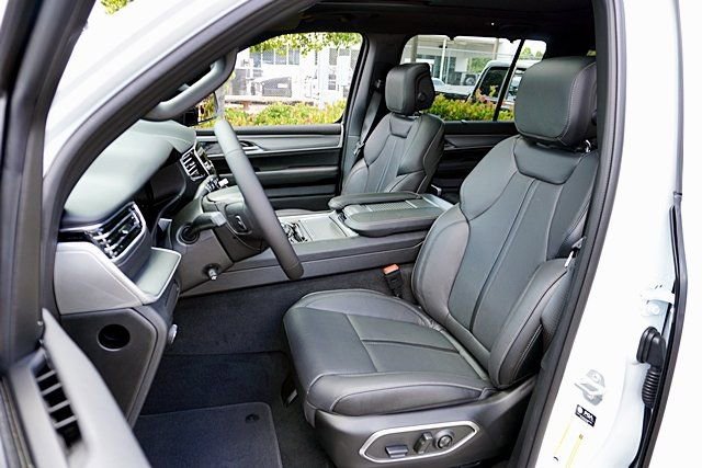 New 2026 Jeep Grand Wagoneer Limited AWD/4WD image 20