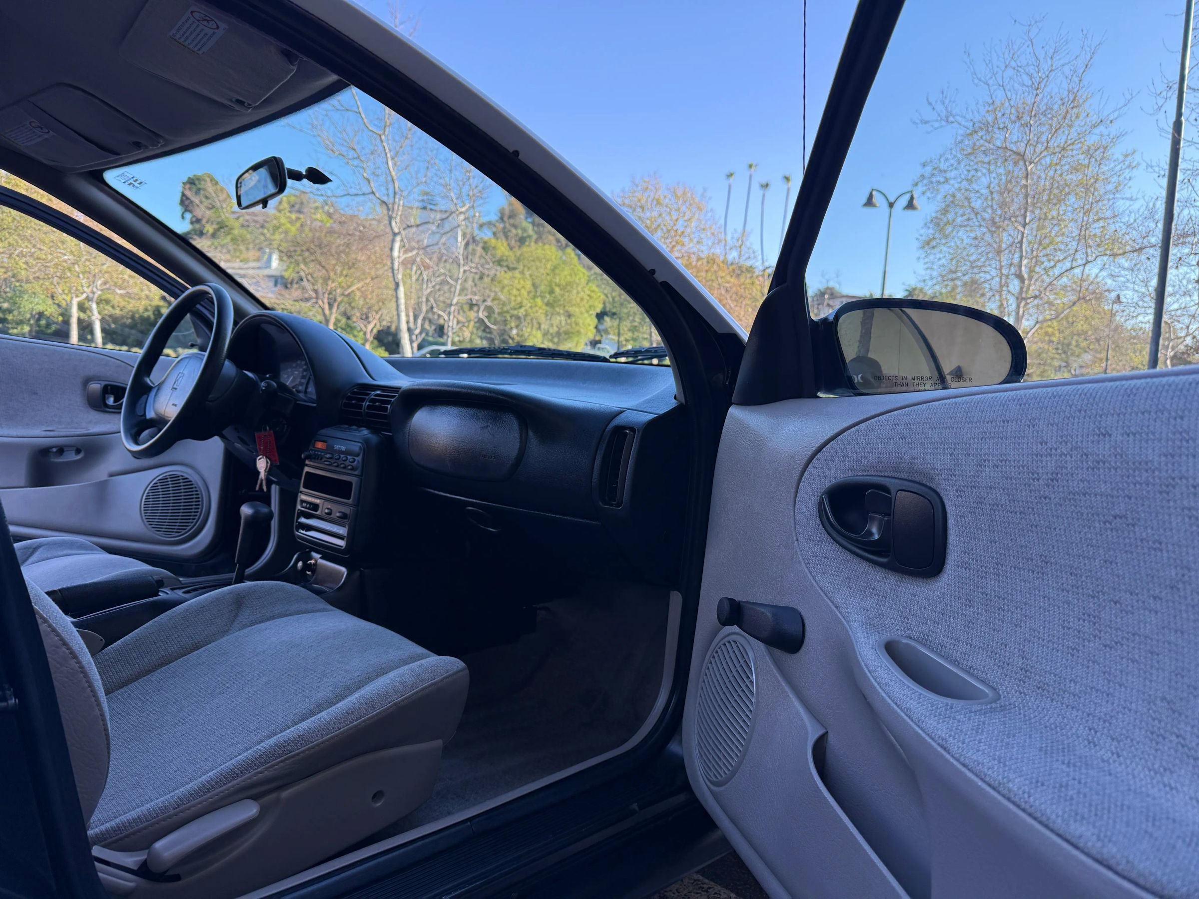 Used 1998 Saturn S-Series SL1 image 15