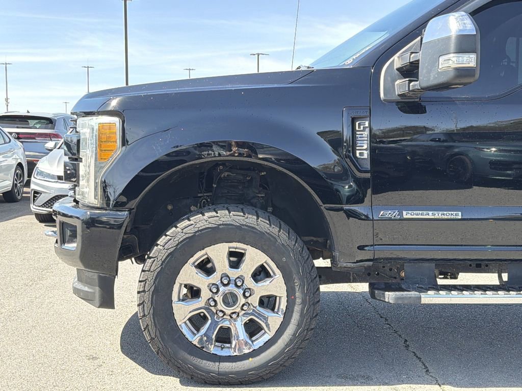 Used 2017 Ford F250 Lariat w/ Lariat Ultimate Package image 9