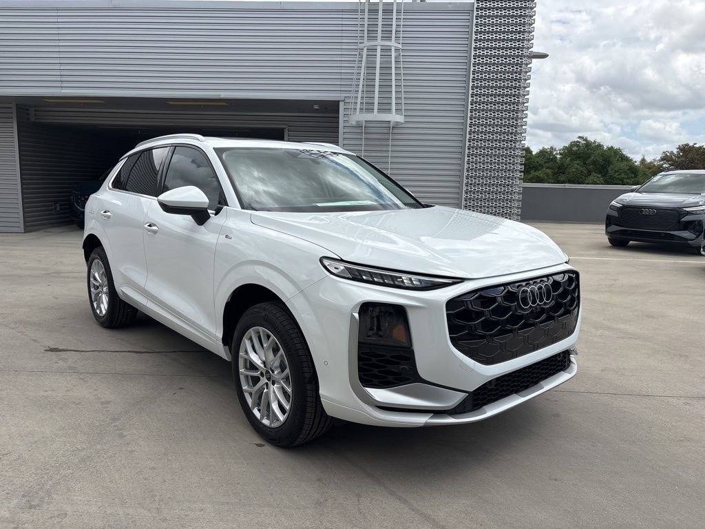 New 2026 Audi Q3 quattro 2.0T AWD/4WD image 3