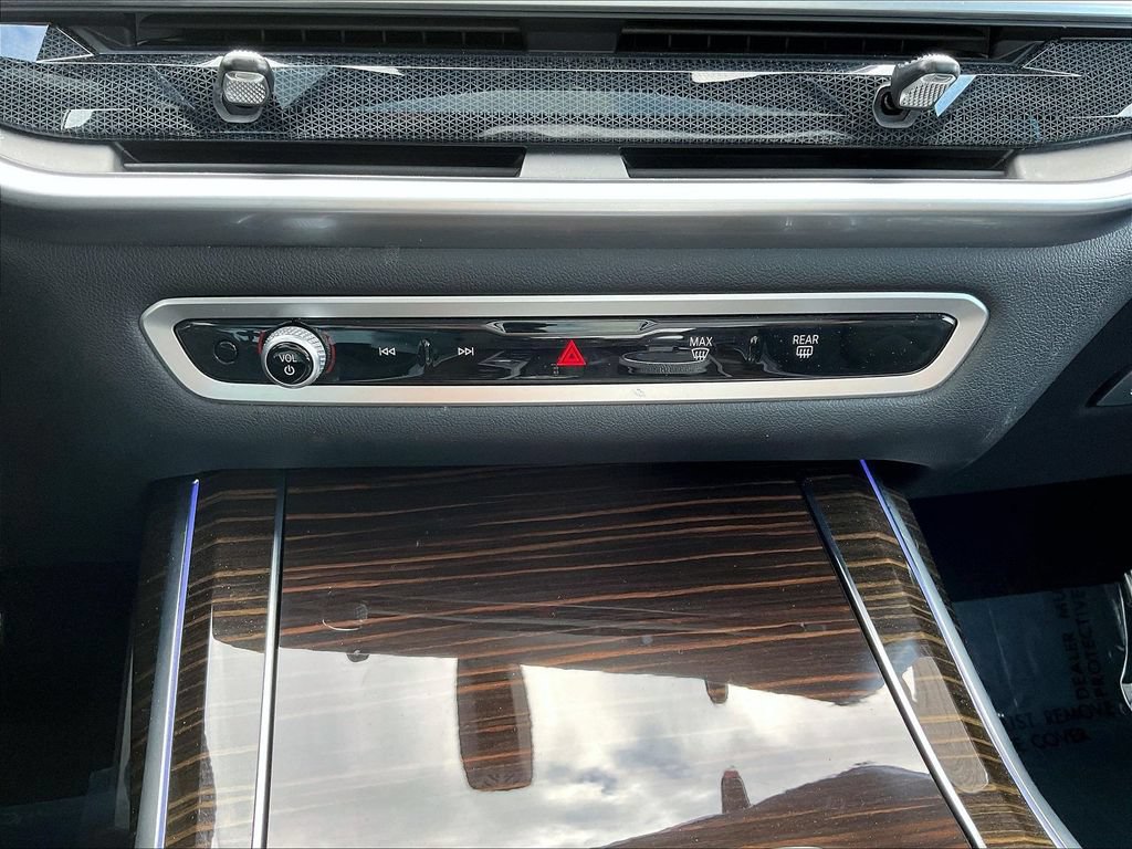 Used 2023 BMW X7 xDrive40i AWD/4WD image 15