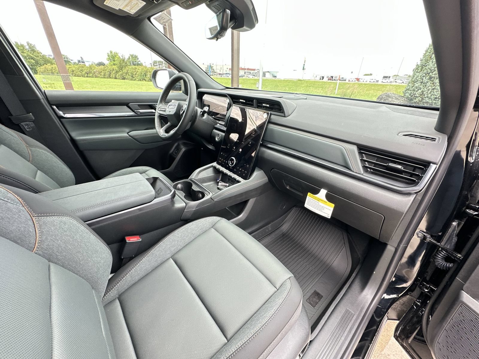 New 2026 GMC Terrain AT4 w/ Convenience Package III AWD/4WD image 29