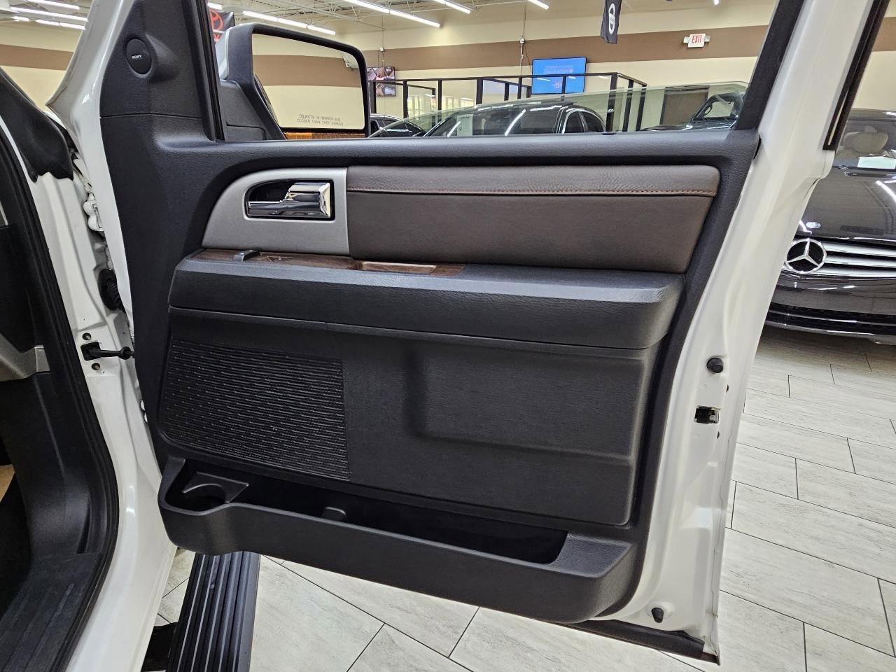 Used 2015 Ford Expedition EL King Ranch RWD image 42